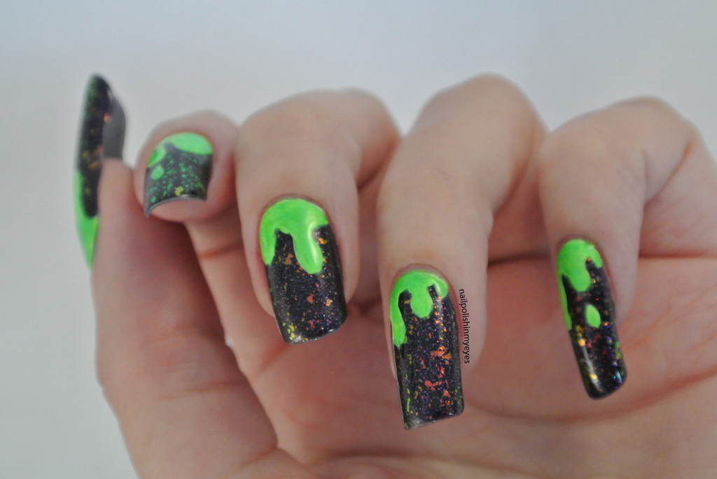 Halloween green slime essence action createx nails