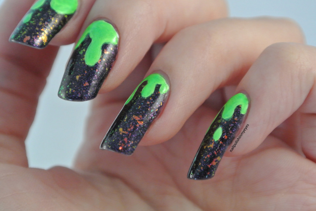 Halloween green slime essence action createx nails