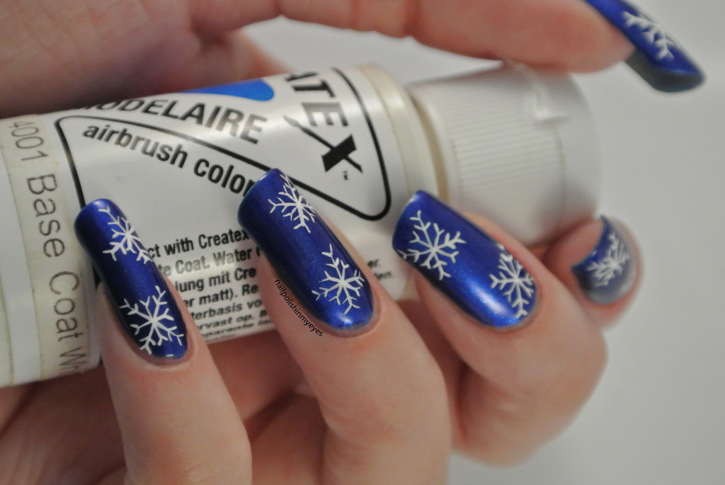 Blue-White-Snowflakes-1.1