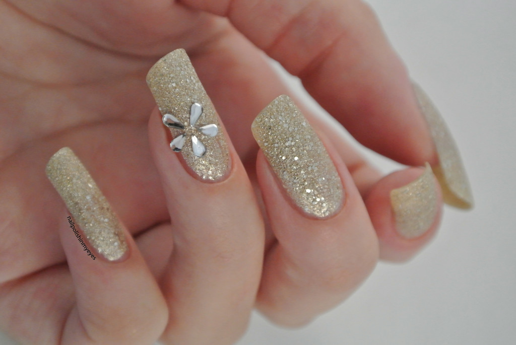 Gold-Texture-Rhinestone-Flower-1.3