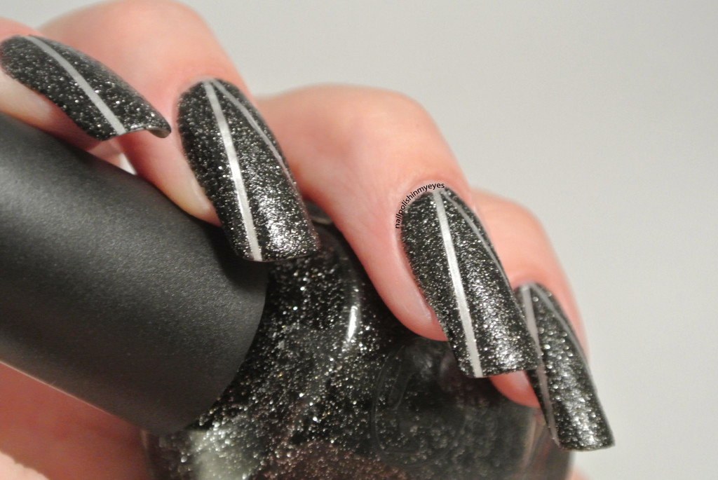 Black-Sand-Silver-Stripes-1.1