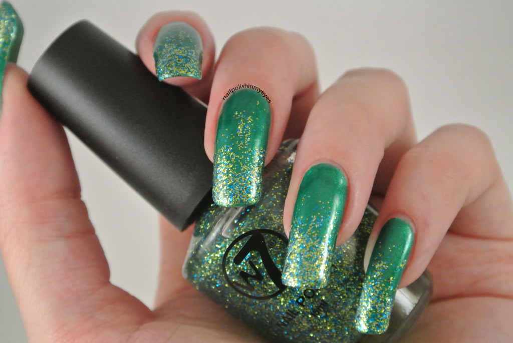 Green-Christmas-Glitter-Gradient-1.1