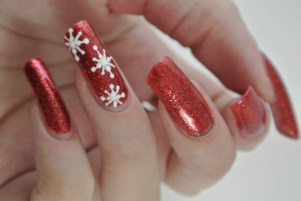 Red-Glitter-Snowflakes-1