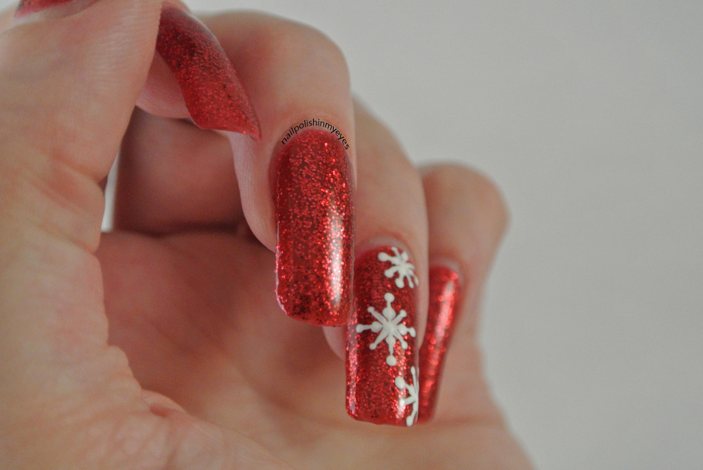 Red-Glitter-Snowflakes-1.2
