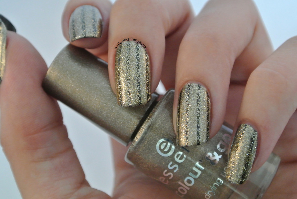 Gold-Glitter-Black-Stripes-1.4